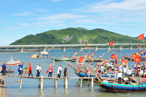 Van Hoa Truyen Thong Cu Dan Cam Nhuong